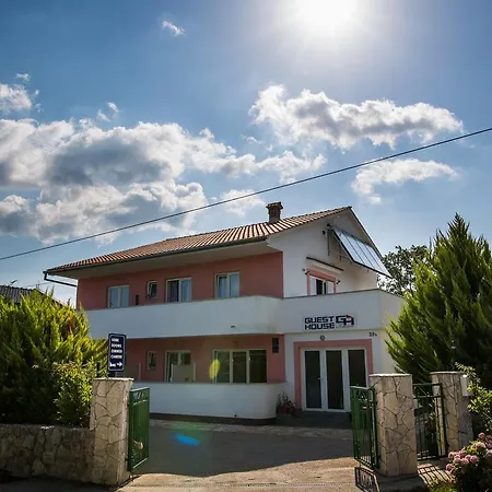 Kusen Guest house 3*